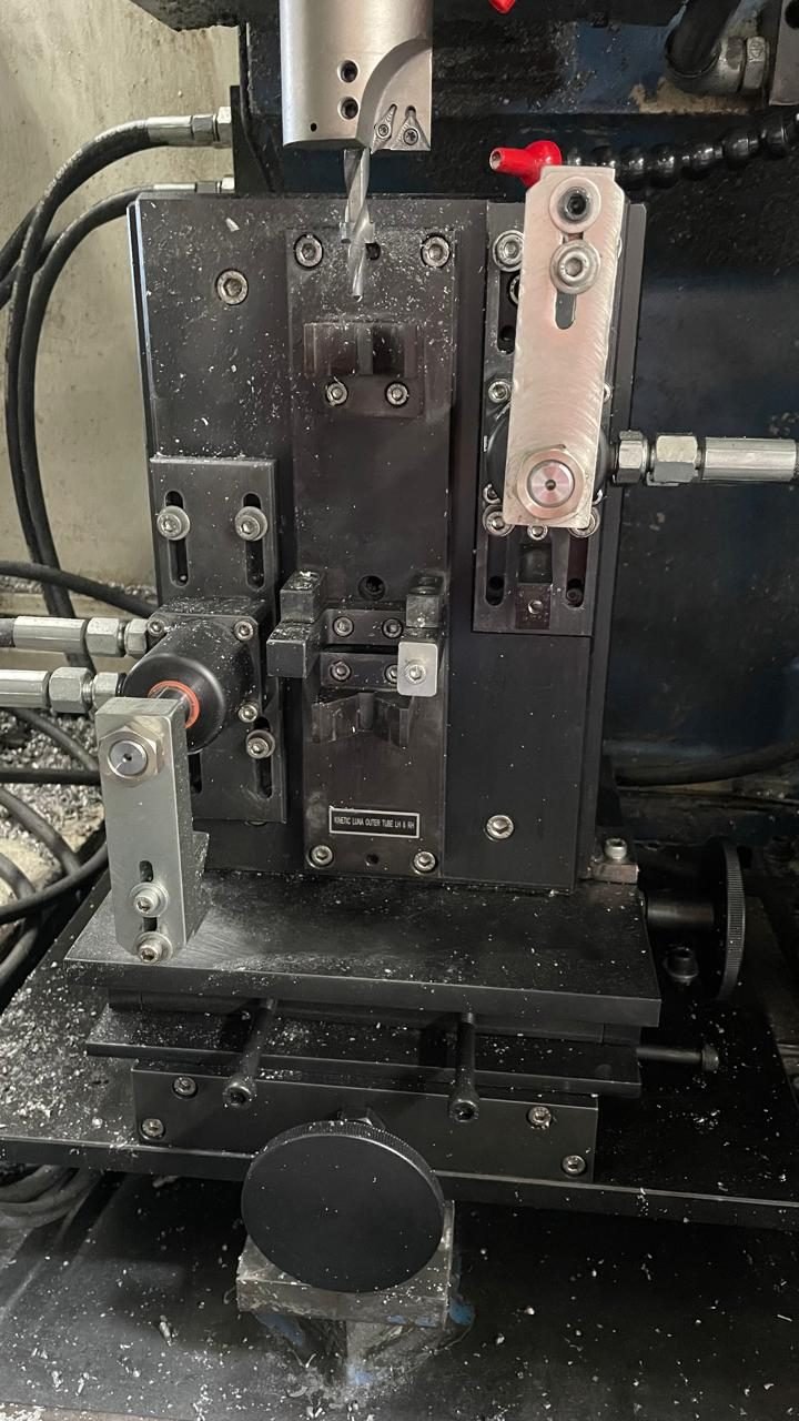 Fixture mounted on a machine